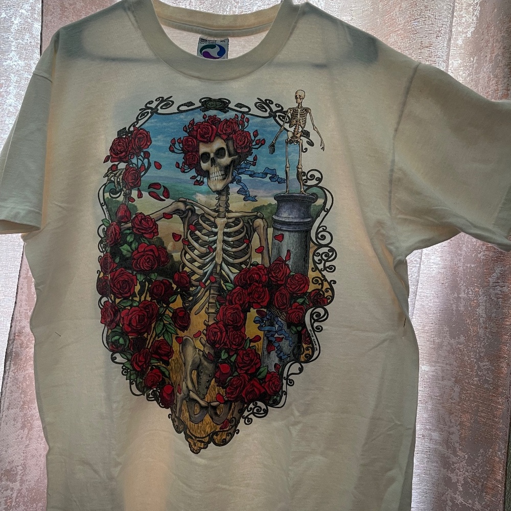 Grateful Dead Men’s XL concert Tshirt 1995